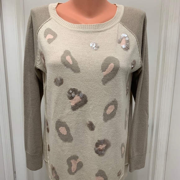 Apt. 9 Sweaters - Apt. 9 Animal Print Sweater long sleeve sequins